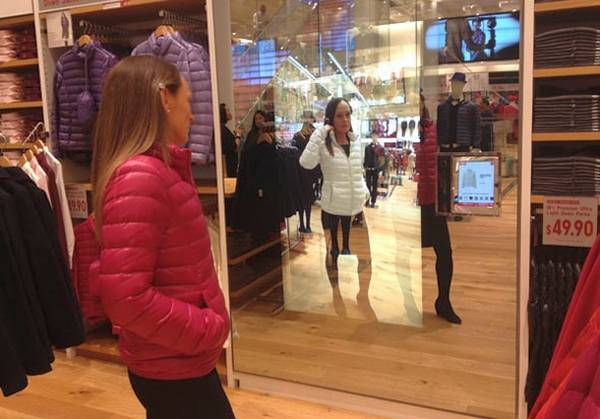 Uniqlo_Magic_Mirror
