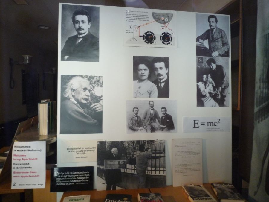 アインシュタイン家に関する展示がたくさんある